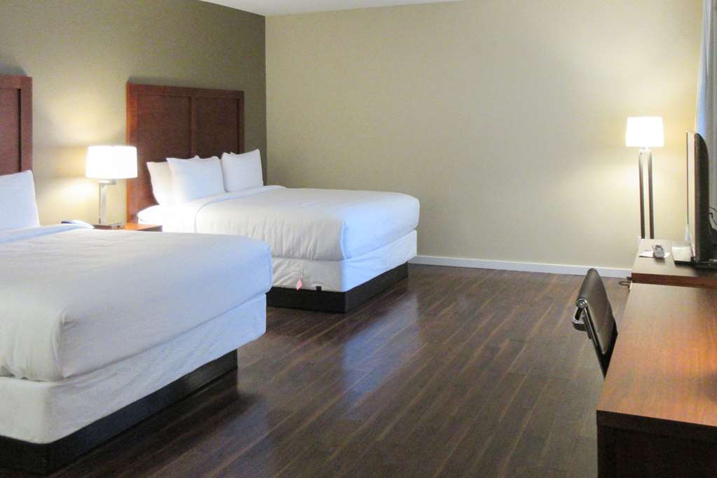 Comfort Inn & Suites Near Ontario Airport Room photo